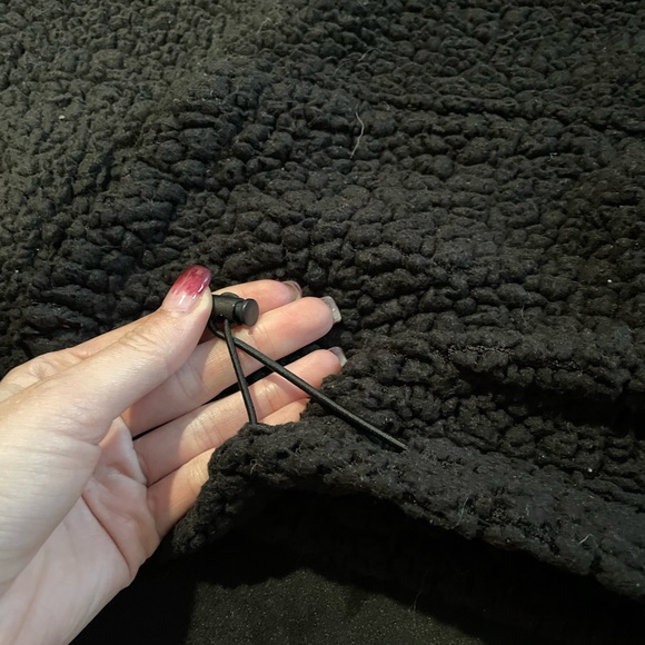 Black No Boundaries Sherpa Pullover - Picture 8 of 10